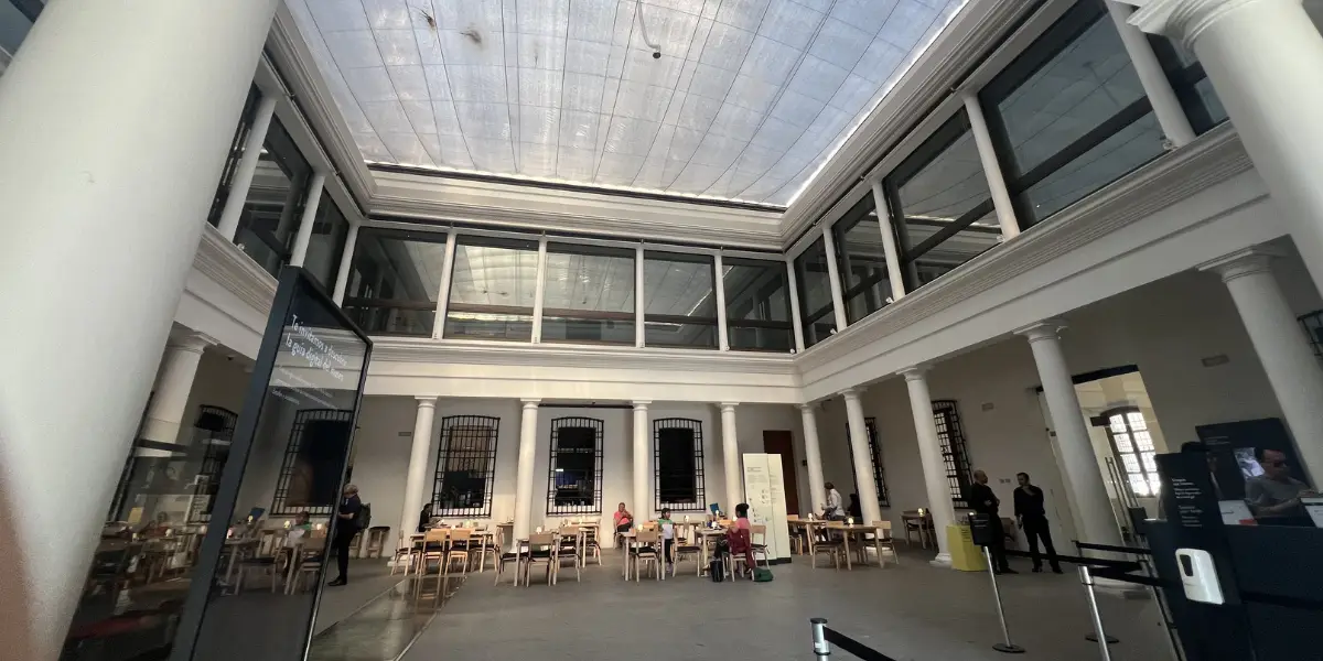 santiago-museum-exterior