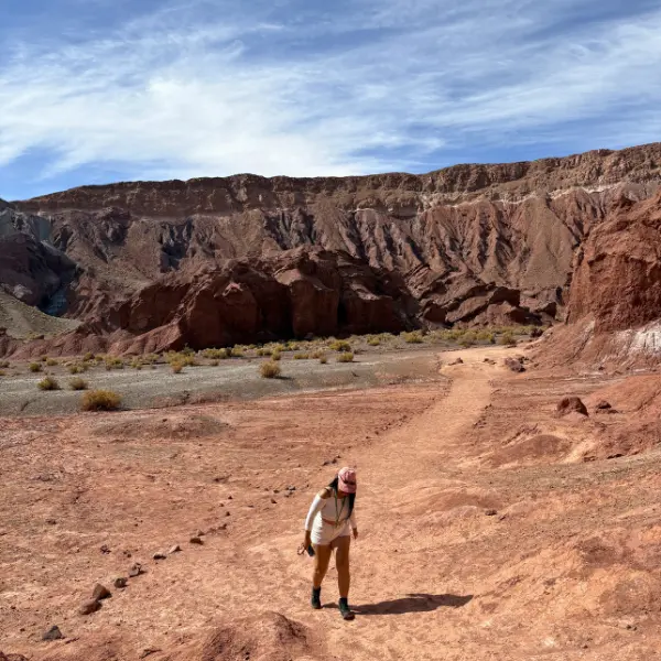 stone-marked trail Valle del Arcoiris Atacama hiking path